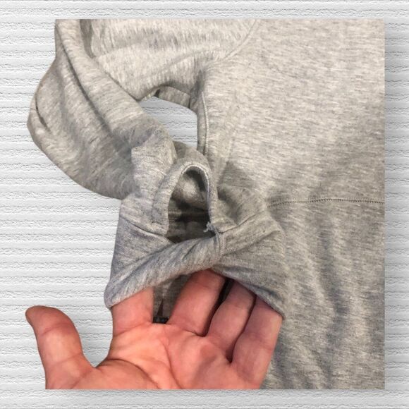 Athleta Girl M 8/10 Gray Crop Hoodie Long Sleeve Thumb-holes Lightweight Active - Picture 2 of 6